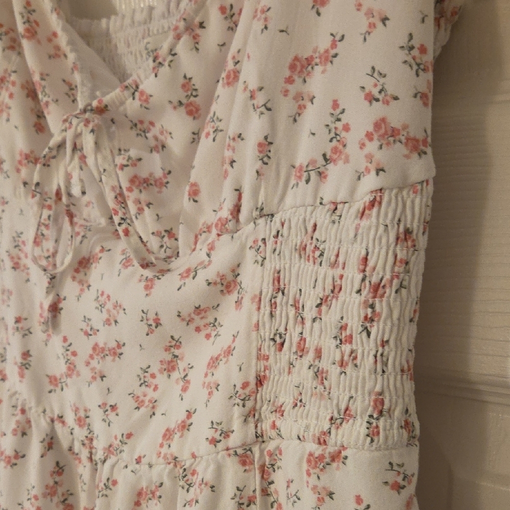 Hollister White and Pink Floral Maxi Dress - Picture 4 of 7